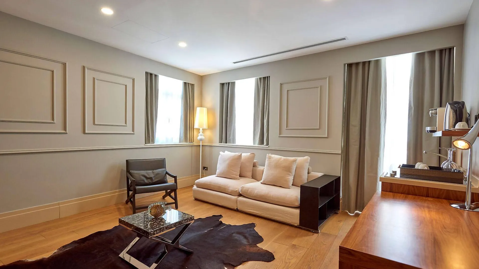 Akka Suites Taksim-Special Class Istanbul Hotel
